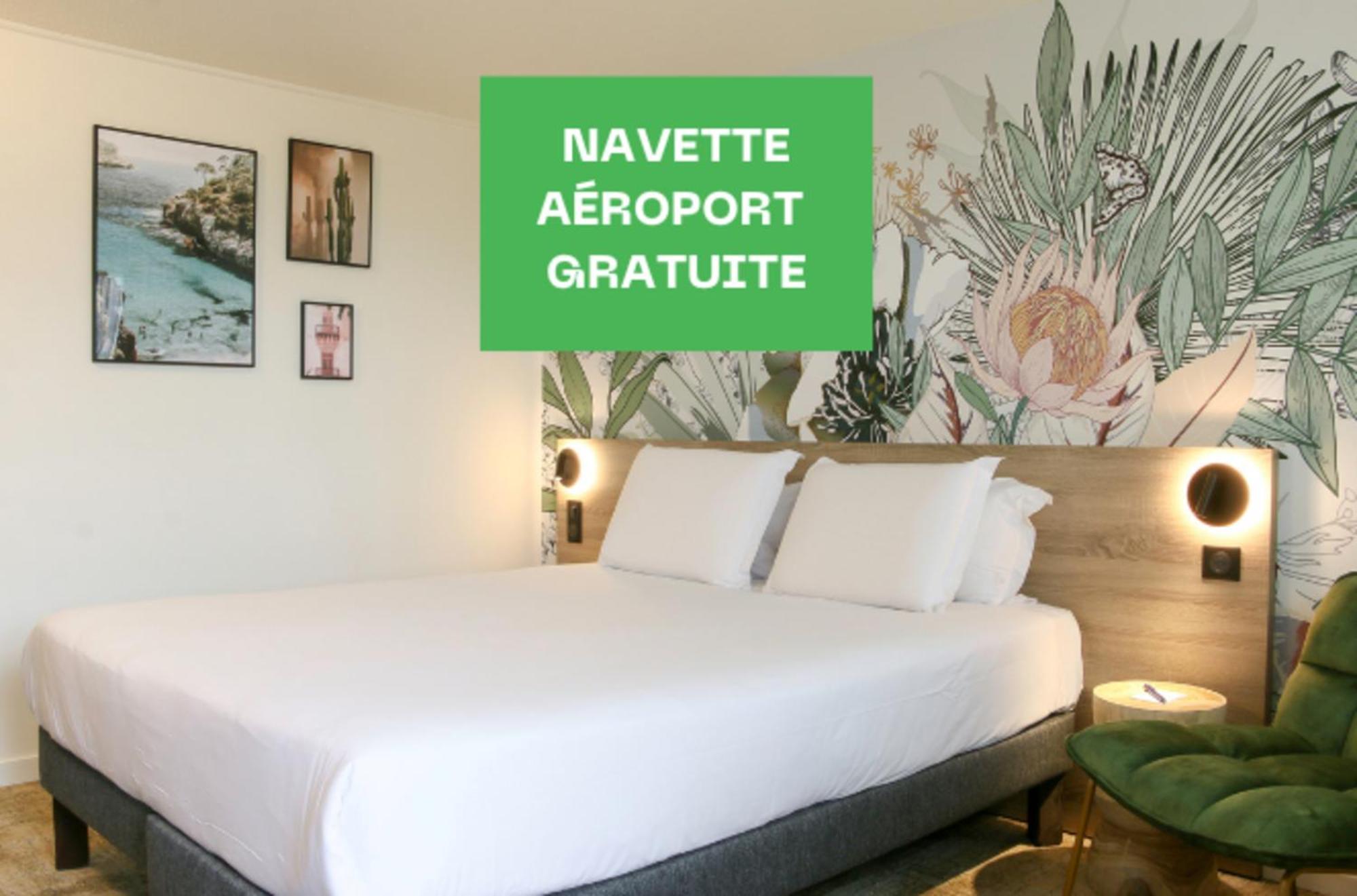 Kyriad Aeroport Marseille Vitrolles  Bagian luar foto